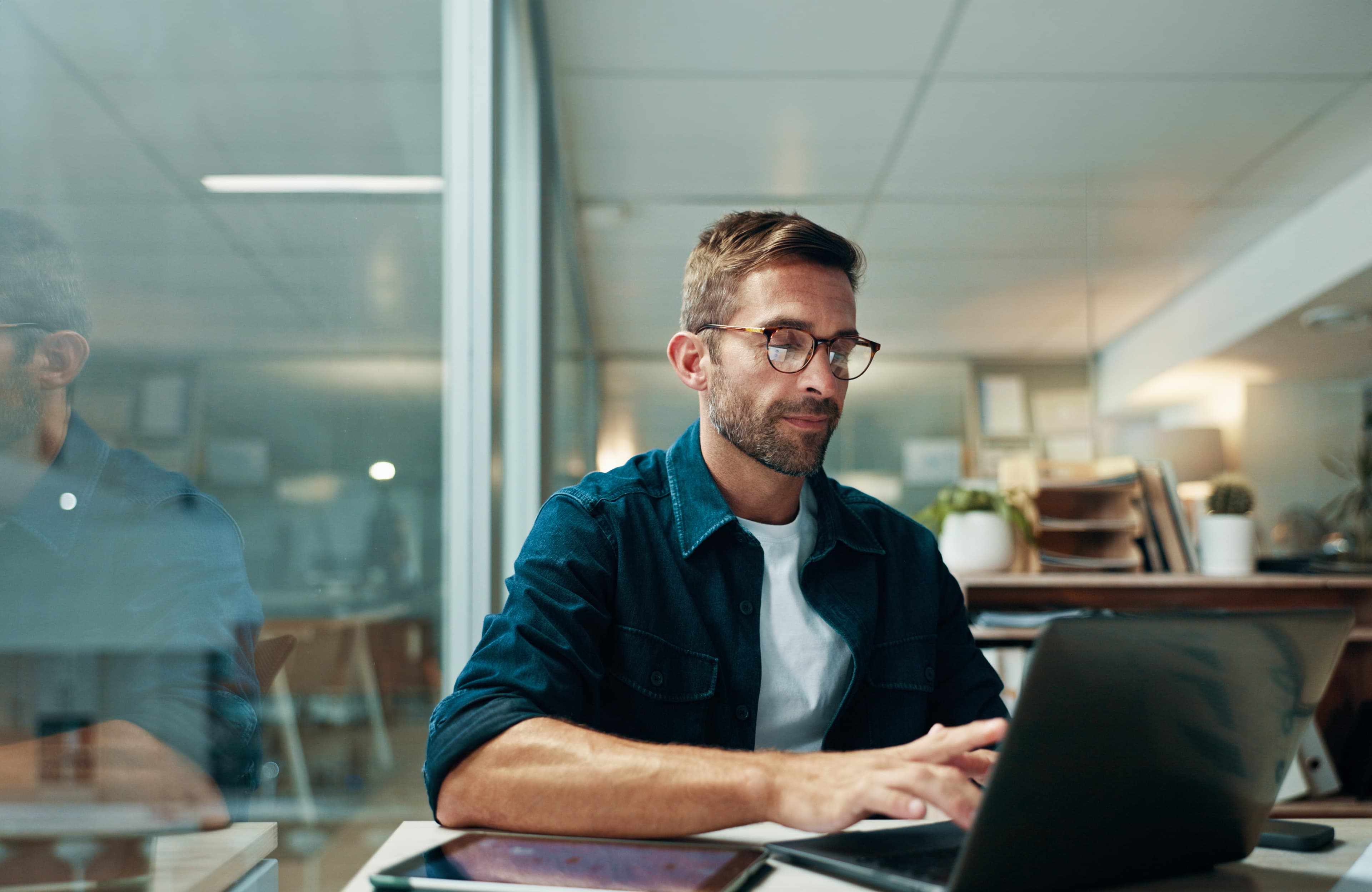 Foto de demolición y análisis de materiales RCD